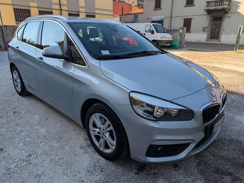 Usata BMW 216 Active Tourer Advantage 116 CV (85 kW) 2015 Argento Monovolume