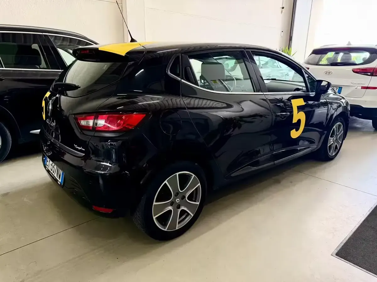 Usata Renault Clio IV 73 CV (53 kW) 2015 Nero Berlina