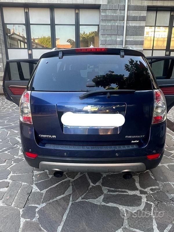 Usata Chevrolet Captiva 150 CV (110 kW) 2009 Blu SUV