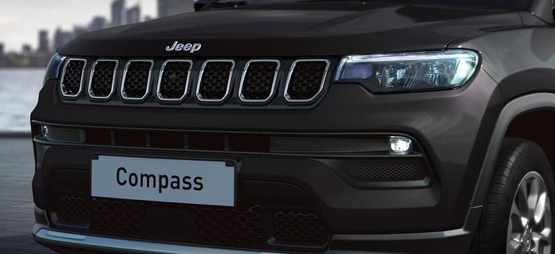 Occasion Jeep Compass Altitude 131 ch (96 kW) 2024 Noir SUV