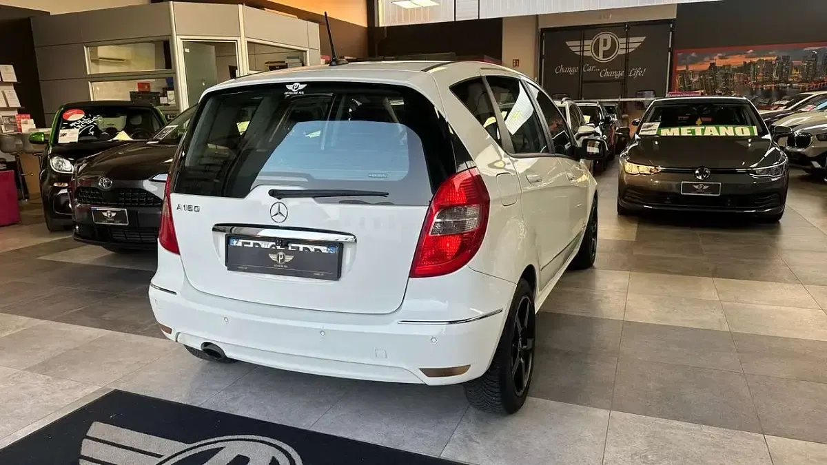 Usata Mercedes A160 Style 95 CV (69 kW) 2010 Bianco ghiaccio Monovolume