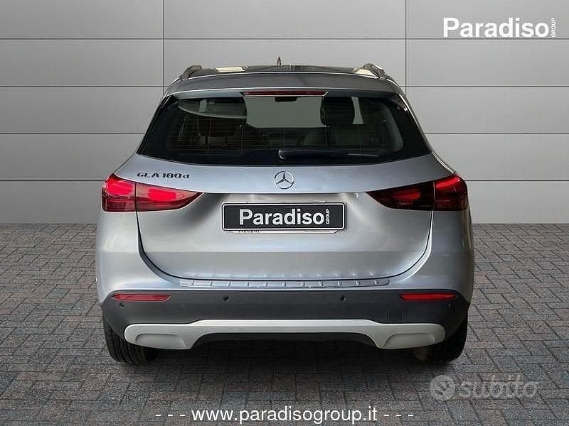 Usata Mercedes GLA180 Advanced 116 CV (85 kW) 2025 Grigio SUV