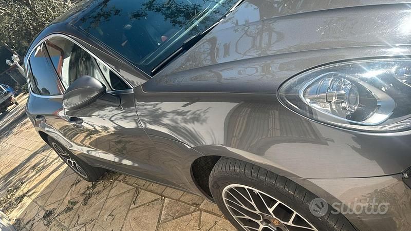 Usata Porsche Macan 250 CV (183 kW) 2015 Marrone SUV