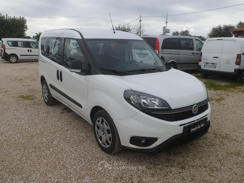 Usata Fiat Doblò 95 CV (69 kW) 2020 Bianco Monovolume