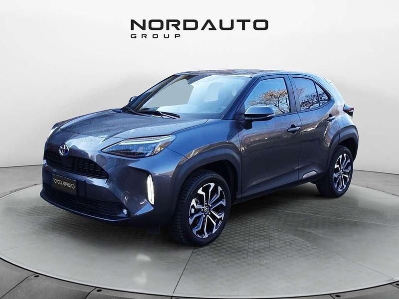 Usata Toyota Yaris Cross Trend 116 CV (85 kW) 2022 Grigio SUV