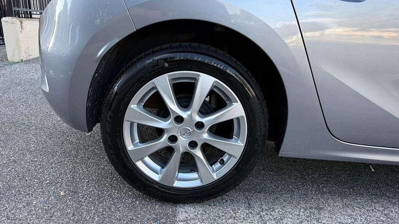 Usado Opel Corsa Edition 75 CV (55 kW) 2021 Gris Utilitario