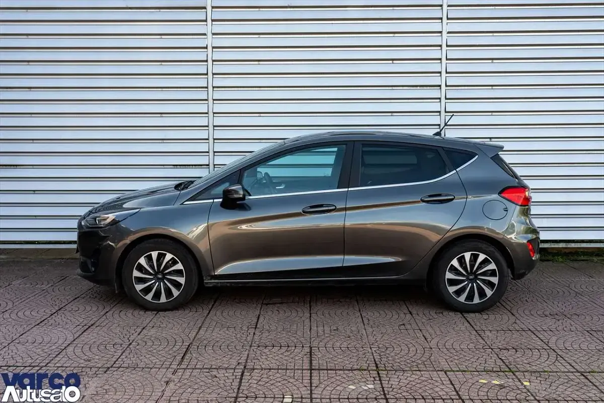 Usata Ford Fiesta Titanium 125 CV (91 kW) 2024 Grigio magnetic Monovolume