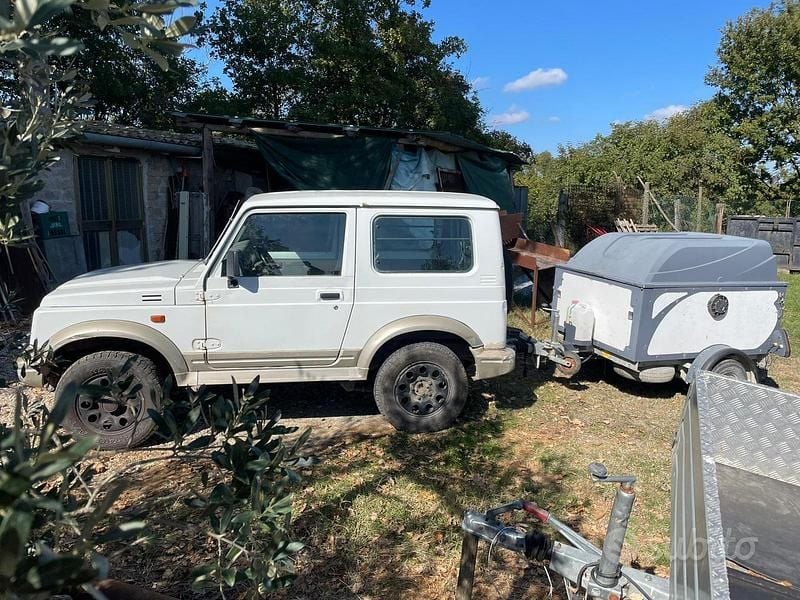 Usata Suzuki Samurai 63 CV (46 kW) 2001 Bianco SUV