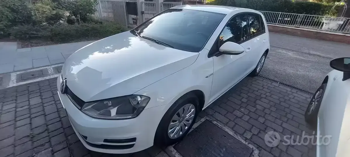 Usata VW Golf VII Trendline 110 CV (80 kW) 2015 Bianco Berlina