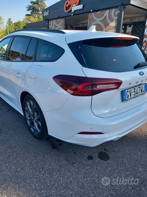 Usata Ford Focus ST-Line 120 CV (88 kW) 2024 Bianco Furgone
