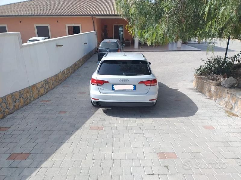 Usata Audi A4 150 CV (110 kW) 2017 Bianco Station wagon