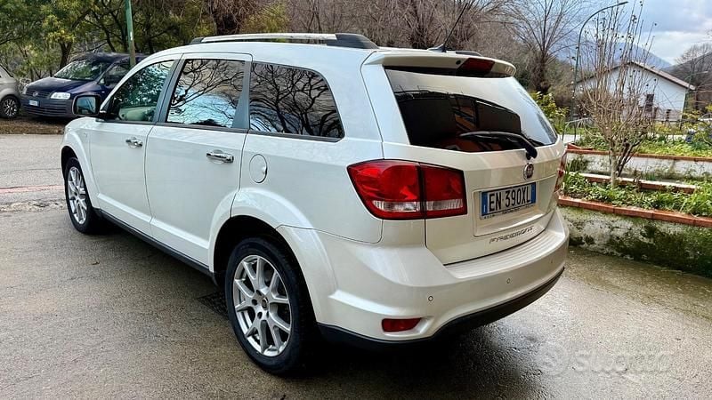 Usata Fiat Freemont Lounge 170 CV (125 kW) 2013 Bianco SUV