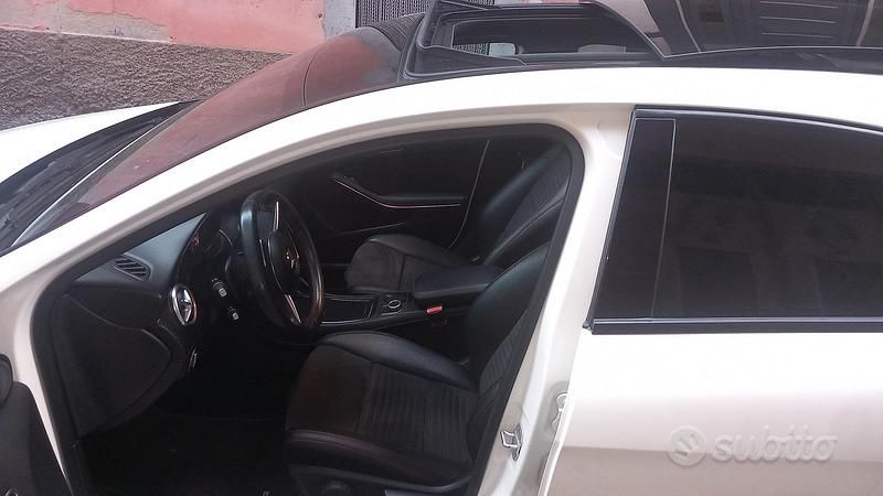 Usata Mercedes A200 136 CV (100 kW) 2017 Bianco Berlina
