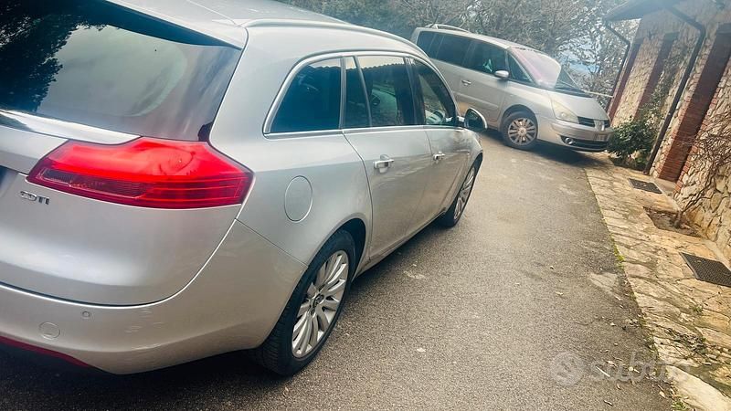 Usata Opel Insignia 140 CV (102 kW) 2012 Grigio Station wagon