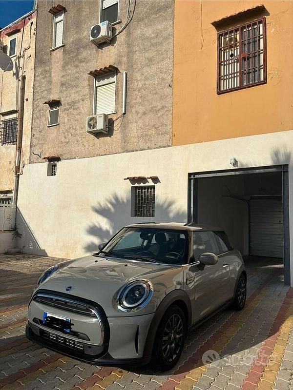 Usata 2022 Mini Cooper Utilitaria | 22.500 € (Buon prezzo) - Immagine 1/4