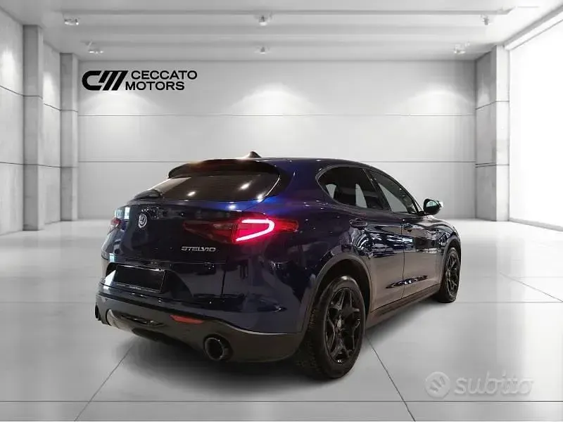 Usado Alfa Romeo Stelvio Business 160 CV (117 kW) 2020 Azul SUV