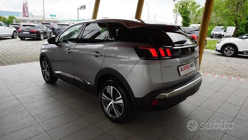 Usata Peugeot 3008 Allure 131 CV (96 kW) 2023 Grigio SUV
