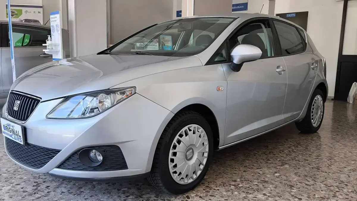 Usata Seat Ibiza SC Style 69 CV (50 kW) 2010 Argento Utilitaria