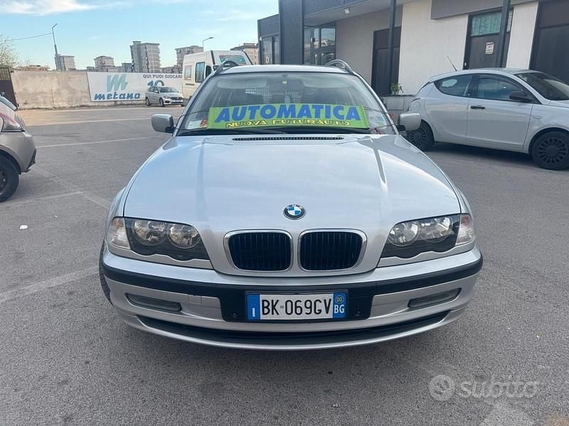 Usata BMW 318 Efficient Dynamics 118 CV (86 kW) 2000 Grigio Station wagon