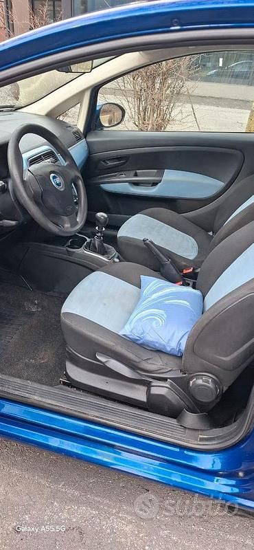 Usata Fiat Punto 2005 Blu Utilitaria