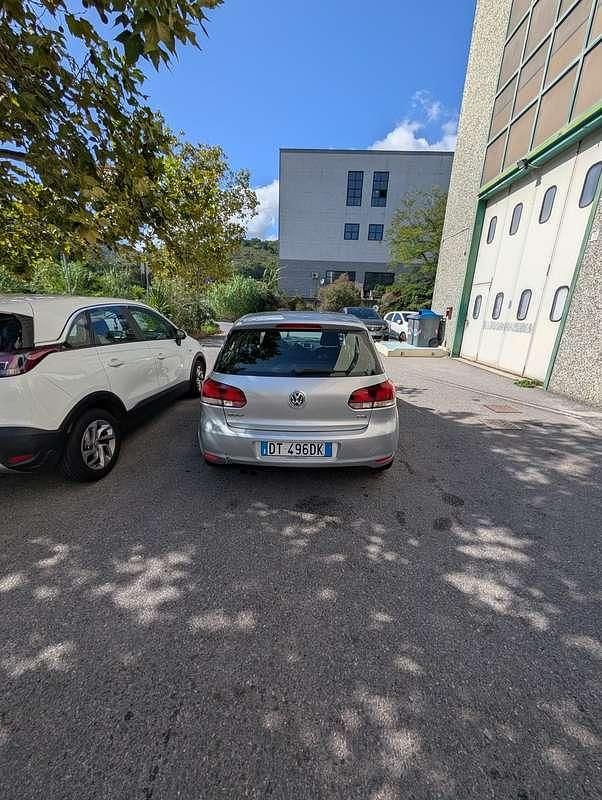Usata VW Golf VI Highline 122 CV (89 kW) 2009 Argento Utilitaria