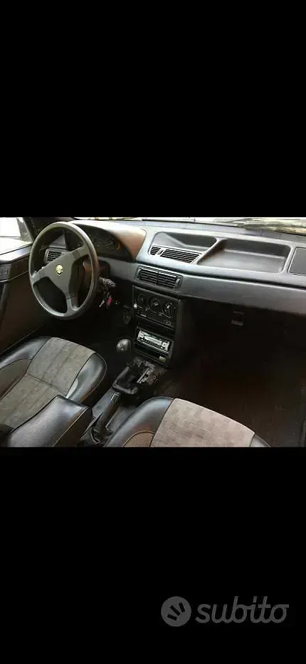 Usata Alfa Romeo 155 116 CV (85 kW) 1993 Bianco Berlina