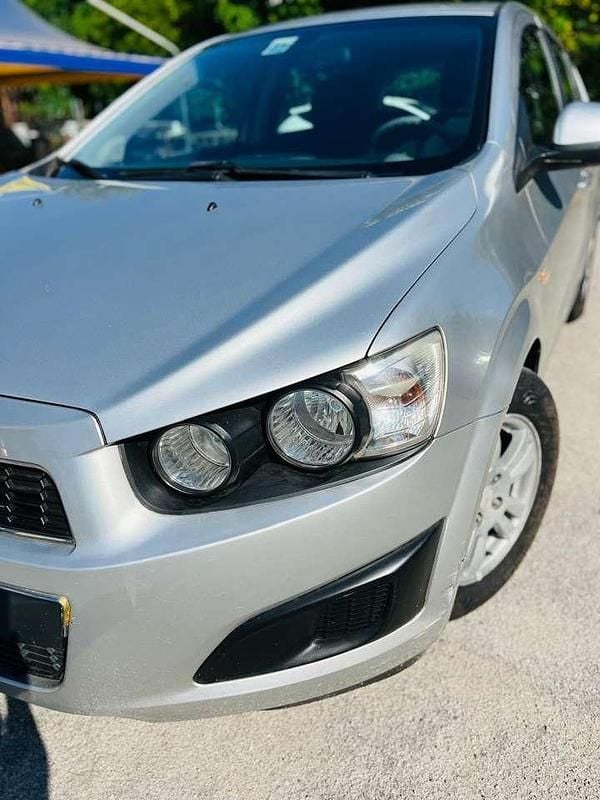 Usata Chevrolet Aveo LTZ 86 CV (63 kW) 2014 Argento Berlina