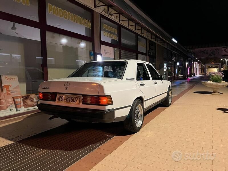 Usata Mercedes 190 122 CV (89 kW) 1988 Bianco Berlina