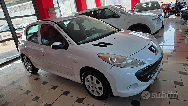 Usata Peugeot 206+ 70 CV (51 kW) 2012 Bianco Utilitaria