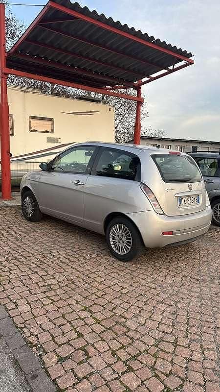 Usata Lancia Ypsilon 75 CV (55 kW) 2007 Utilitaria