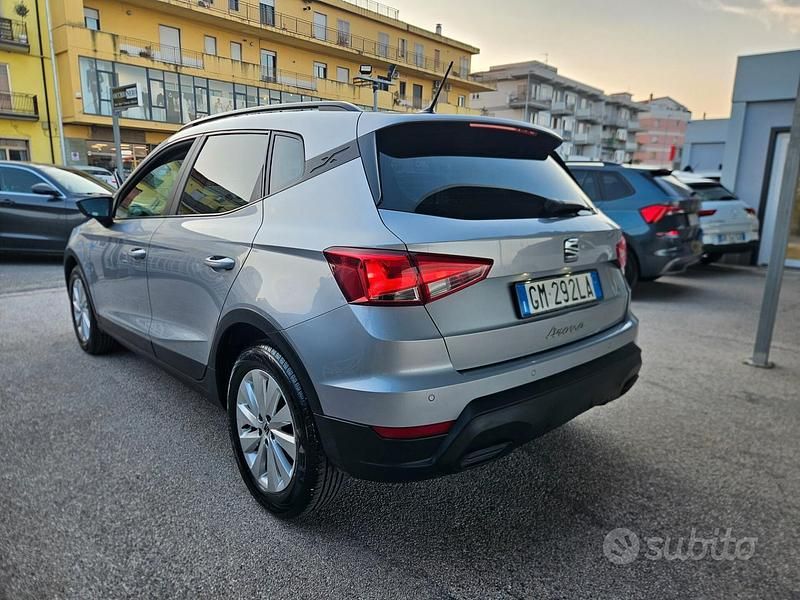 Usata Seat Arona Style 95 CV (69 kW) 2022 Grigio SUV
