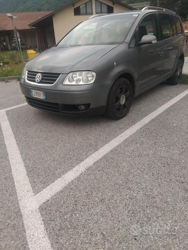 Usata VW Touran 136 CV (100 kW) 2003 Grigio Monovolume
