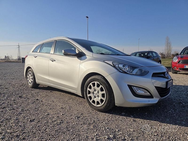 Usata Hyundai i30 110 CV (80 kW) 2013 Grigio Station wagon