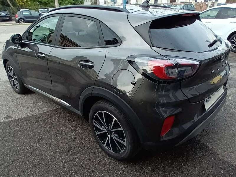 Usata Ford Puma Titanium 125 CV (91 kW) 2020 Magnetic grey Berlina