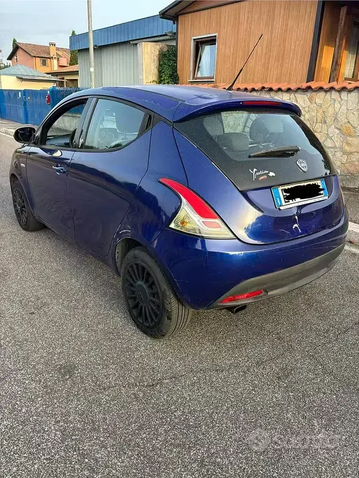 Usata Lancia Ypsilon 2014 Bluazzurro Utilitaria