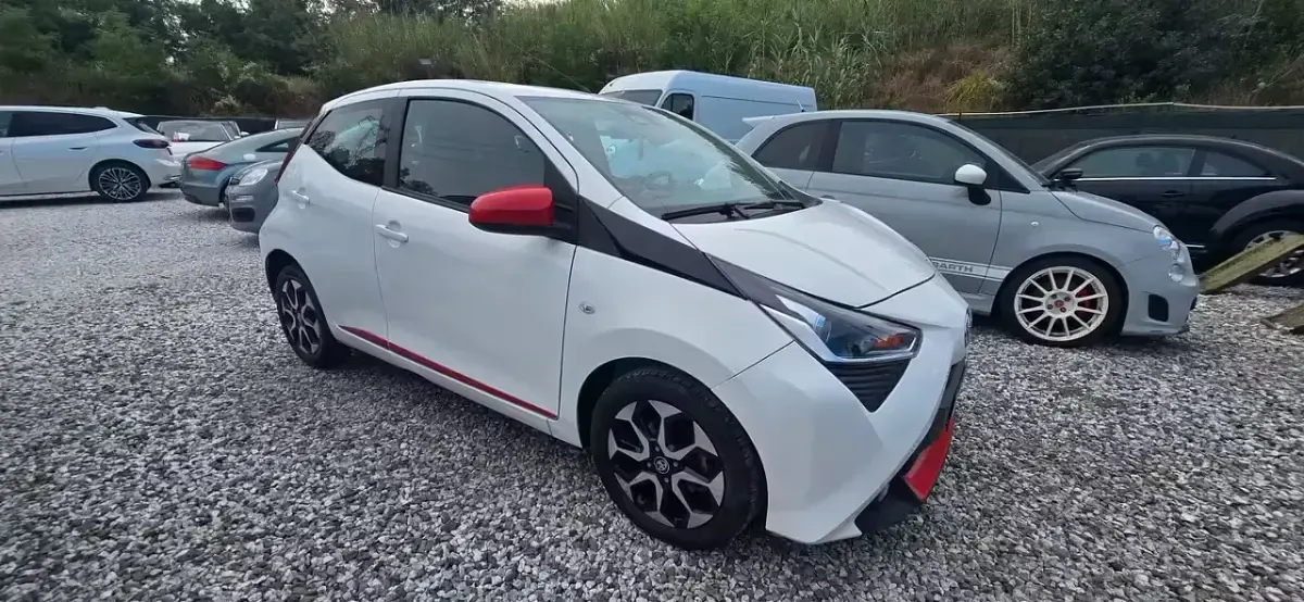 Usata Toyota Aygo Cool 69 CV (50 kW) 2018 Bianco Utilitaria
