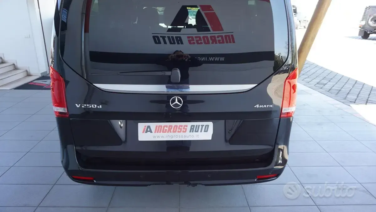 Usata Mercedes V250 Premium 190 CV (139 kW) 2024 Nero Monovolume