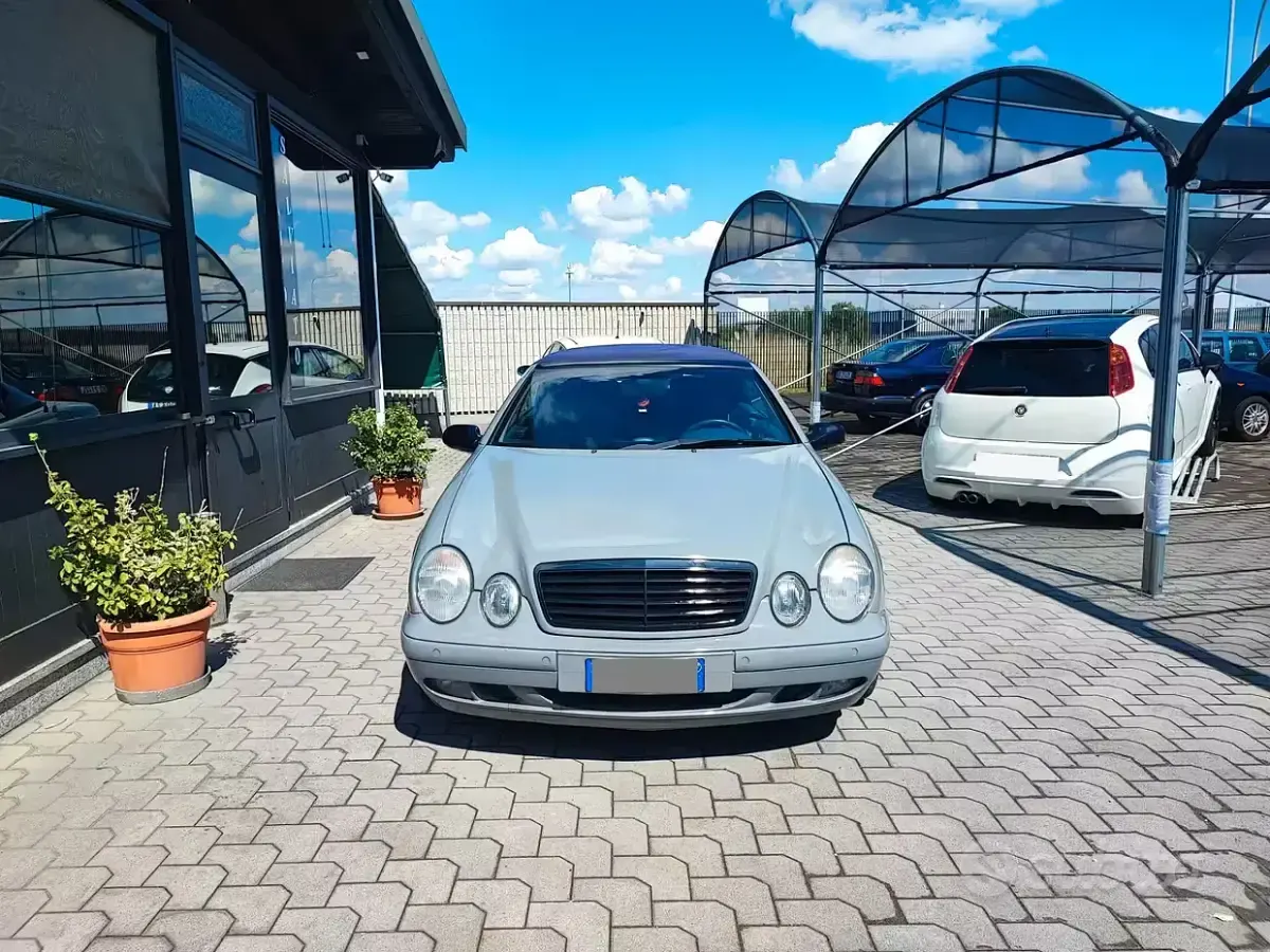 Begagnad Mercedes CLK230 Elegance 193 HK (141 kW) 1999 Grå Cab