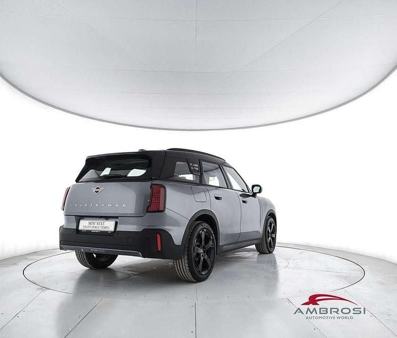 Usata Mini Cooper Countryman Favoured 163 CV (119 kW) 2025 Grigio SUV
