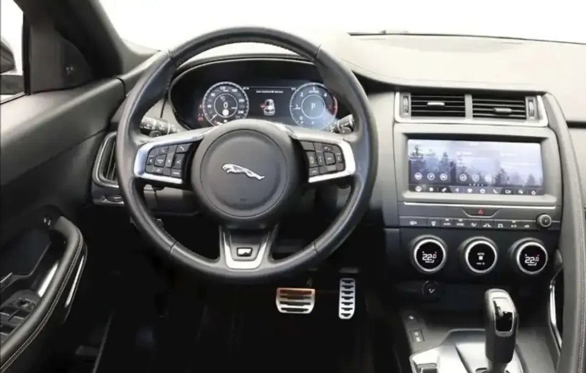 Usata Jaguar E-Pace R-Dynamic 200 CV (147 kW) 2019 Nero SUV