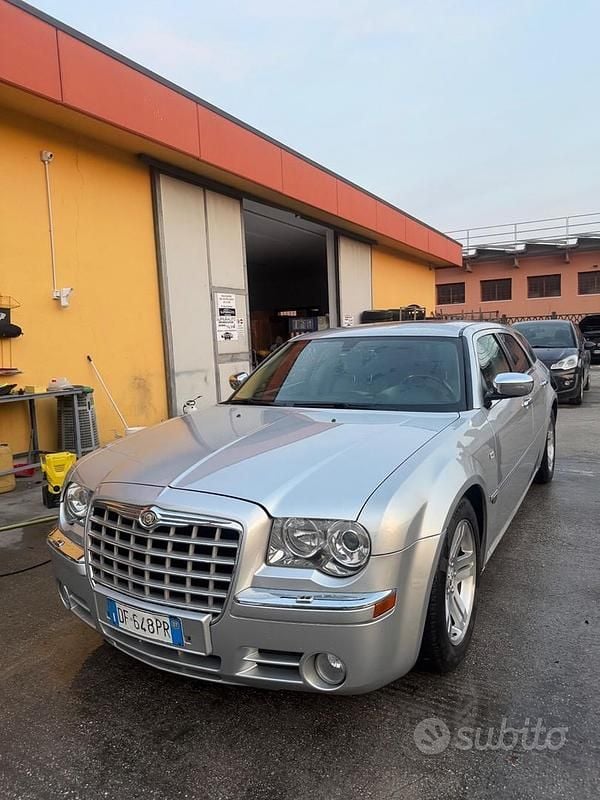 Usata Chrysler 300C Touring 218 CV (160 kW) 2007 Grigio Station wagon