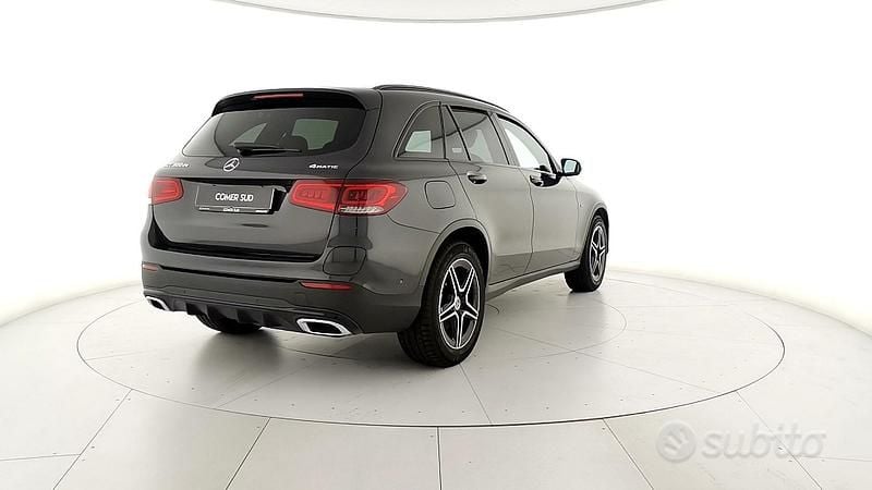 Usata Mercedes GLC300 Premium 306 CV (225 kW) 2021 Grigio SUV