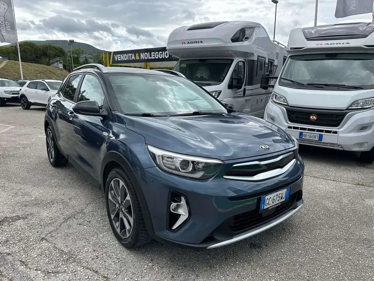 Usata Kia Stonic Style 120 CV (88 kW) 2020 Blu SUV
