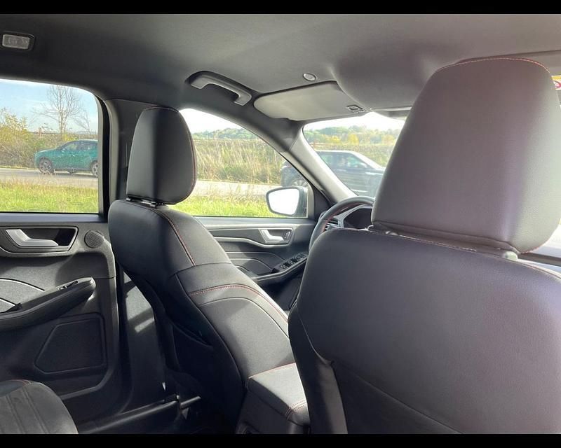 Usata Ford Kuga ST-Line X 190 CV (139 kW) 2022 Grigio SUV