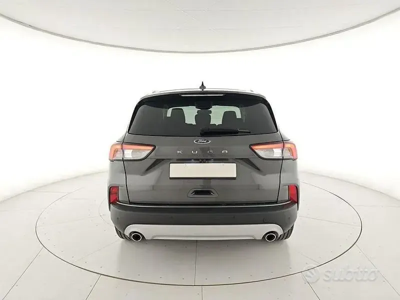 Usado Ford Kuga Titanium 120 CV (88 kW) 2024 Gris SUV