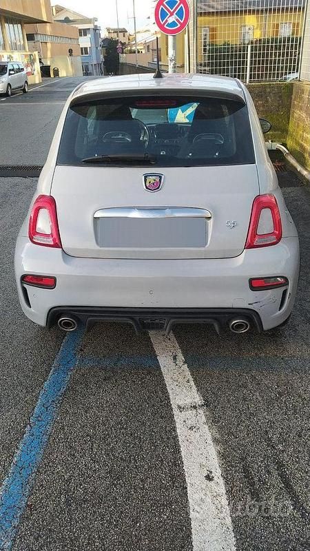Usata Abarth 500 165 CV (121 kW) 2022 Grigio Berlina