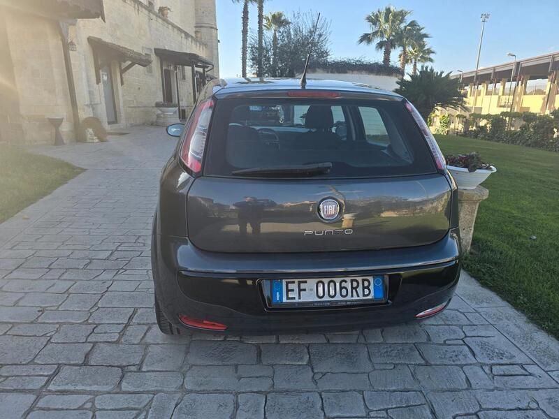 Usata Fiat Punto Evo Dynamic 69 CV (50 kW) 2011 Grigio Utilitaria