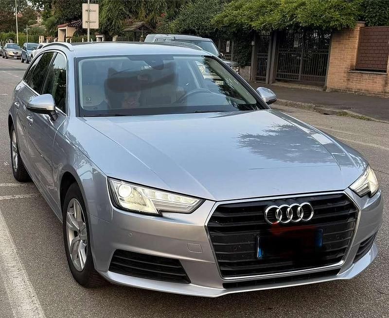 Usata Audi A4 Ambiente 122 CV (89 kW) 2017 Argento Station wagon