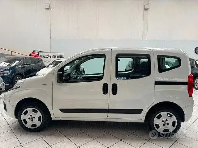 Usata Fiat Qubo Easy 77 CV (56 kW) 2018 Bianco Monovolume