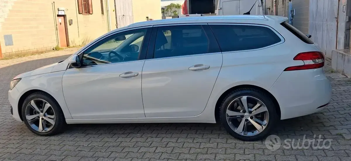 Usata Peugeot 308 Allure 120 CV (88 kW) 2016 Bianco Station wagon